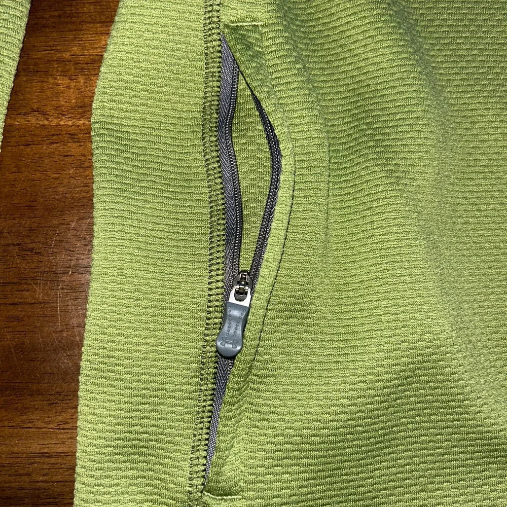 Mens Under Armour 1/4 Zip Pullover Medium All Season Gear Loose Fit - Picture 4 of 6
